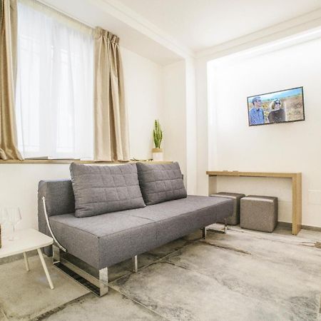 Oasi Del Golfo Suites B&B 卡斯泰拉马莱 外观 照片