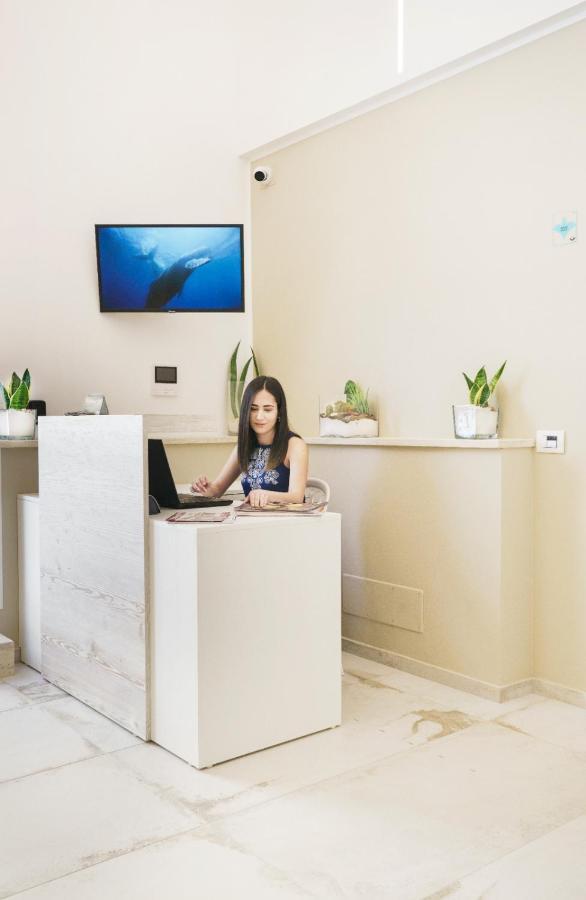 Oasi Del Golfo Suites B&B 卡斯泰拉马莱 外观 照片