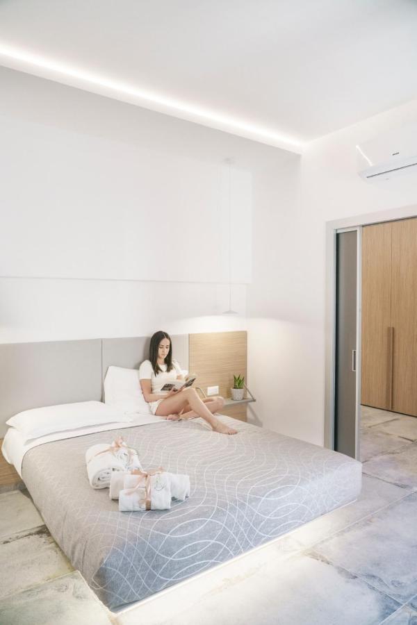 Oasi Del Golfo Suites B&B 卡斯泰拉马莱 外观 照片