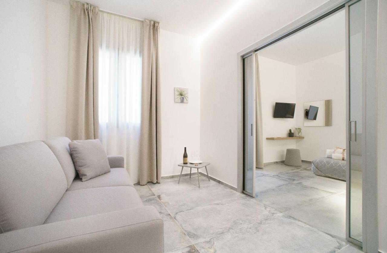 Oasi Del Golfo Suites B&B 卡斯泰拉马莱 外观 照片
